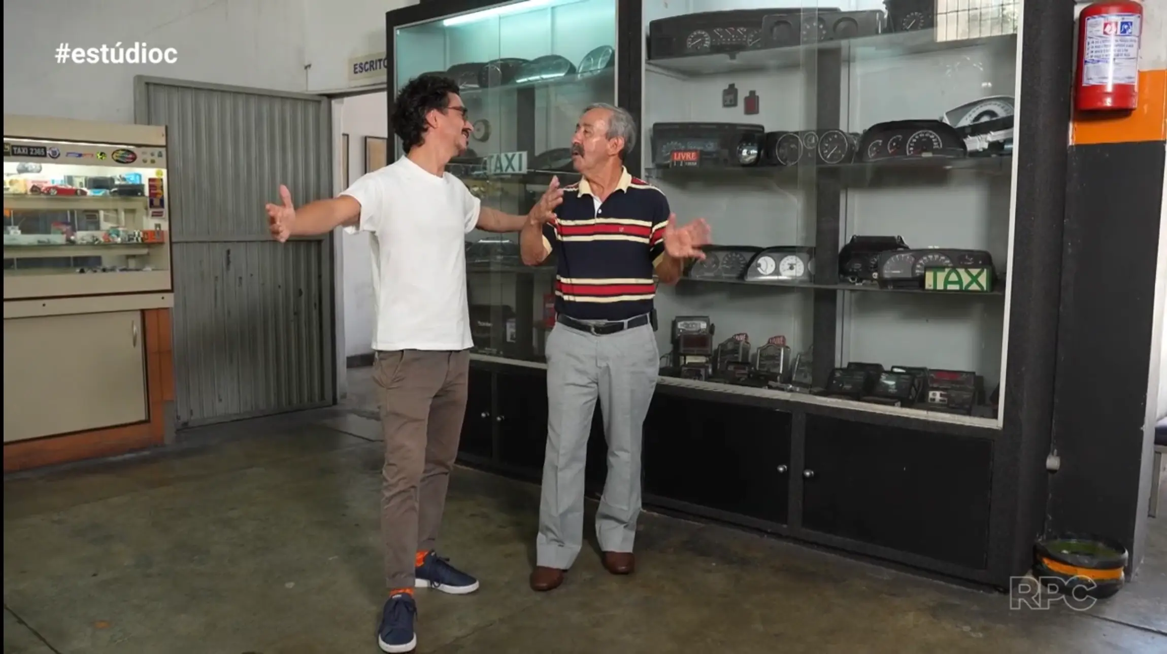 Equipe do Estúdio C grava reportagem na Cotax Velocímetros